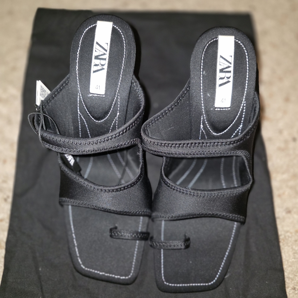 Neoprene Heeled Sandals. These are black, open-toe slides. ZARA SIZE 41/10